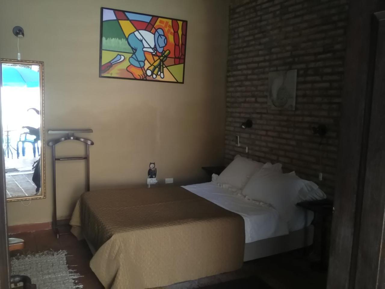 Black Cat Hostel Asunción Esterno foto
